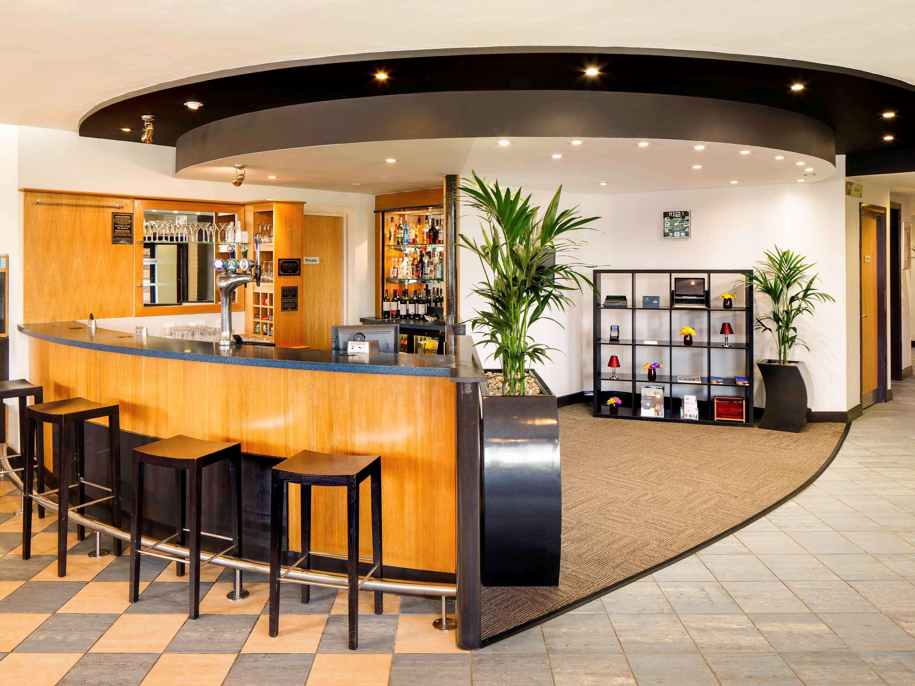 Ibis Wellingborough Hotel Exterior photo