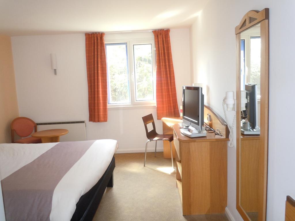 Ibis Wellingborough Hotel Exterior photo