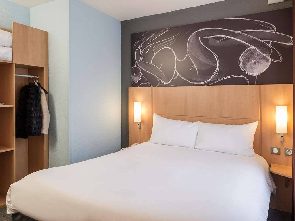 Ibis Wellingborough Hotel Room photo
